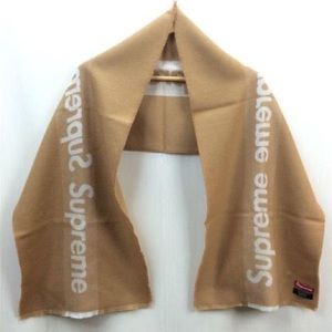 SUPREME woven scarf. Made in Italy, wool blend. Comes with Supreme sticker